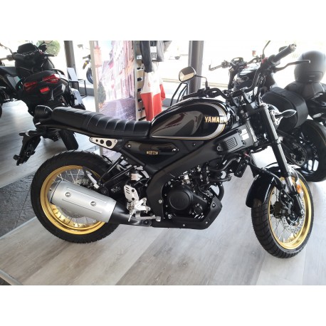 YAMAHA XSR125 LEGACY